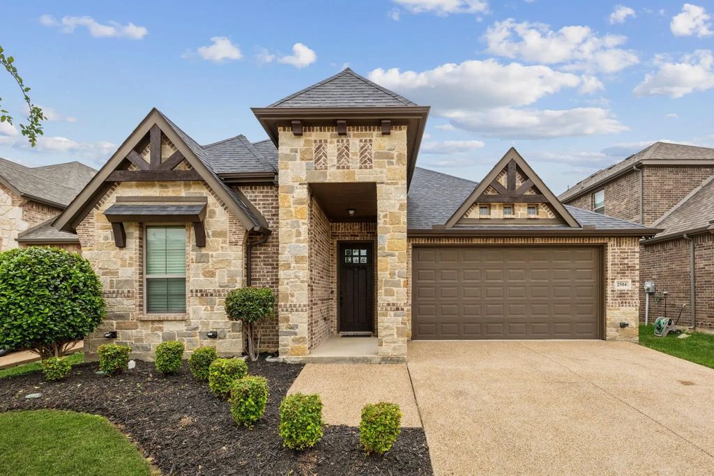 2504 Moores Landing, Arlington