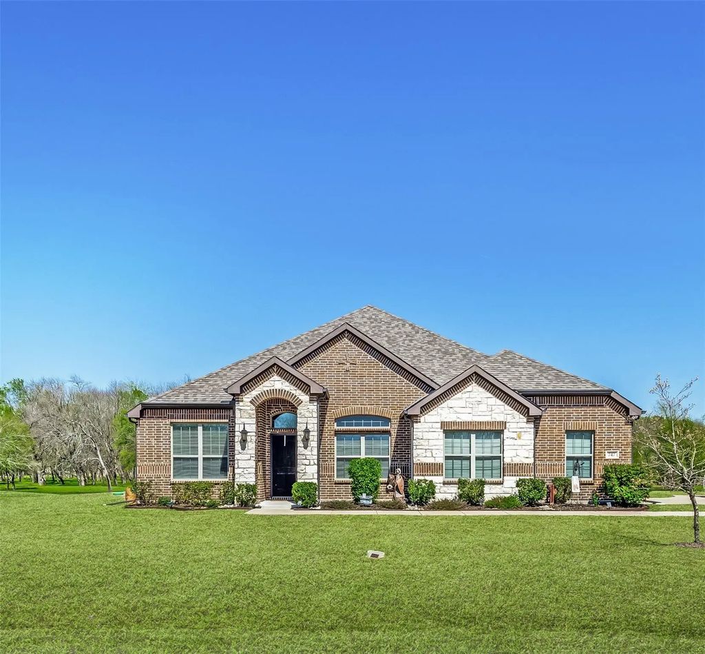 747 Hickory Lane, Royse City