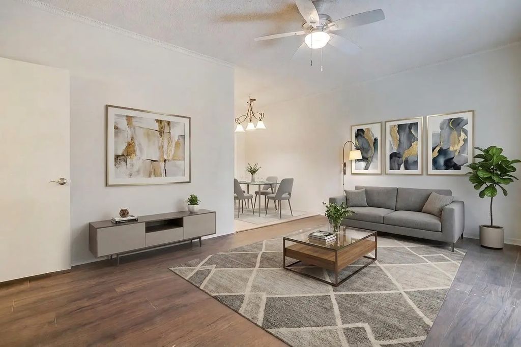 4438 Harlanwood Drive 211, Fort Worth