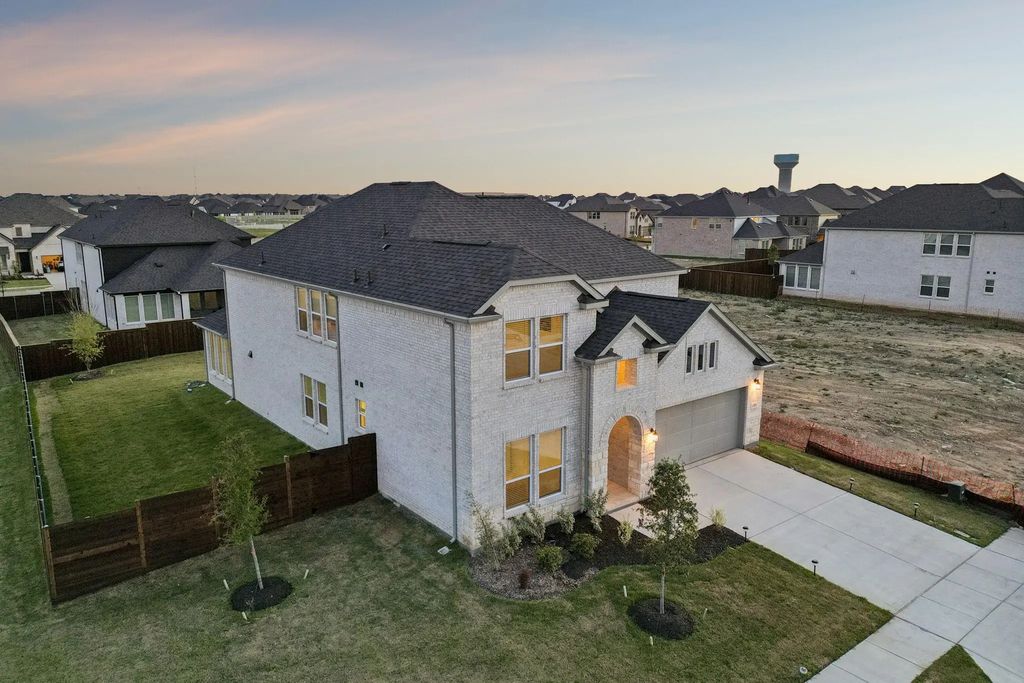 1401 Chestnut Gdn, Northlake