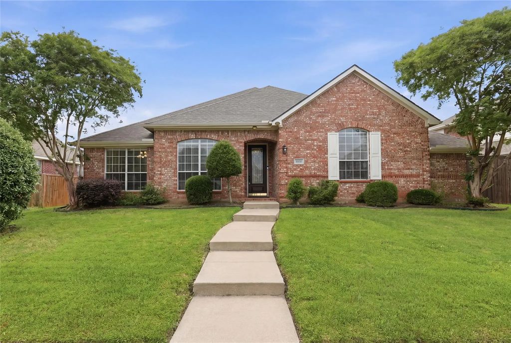 6809 Westover, Rowlett