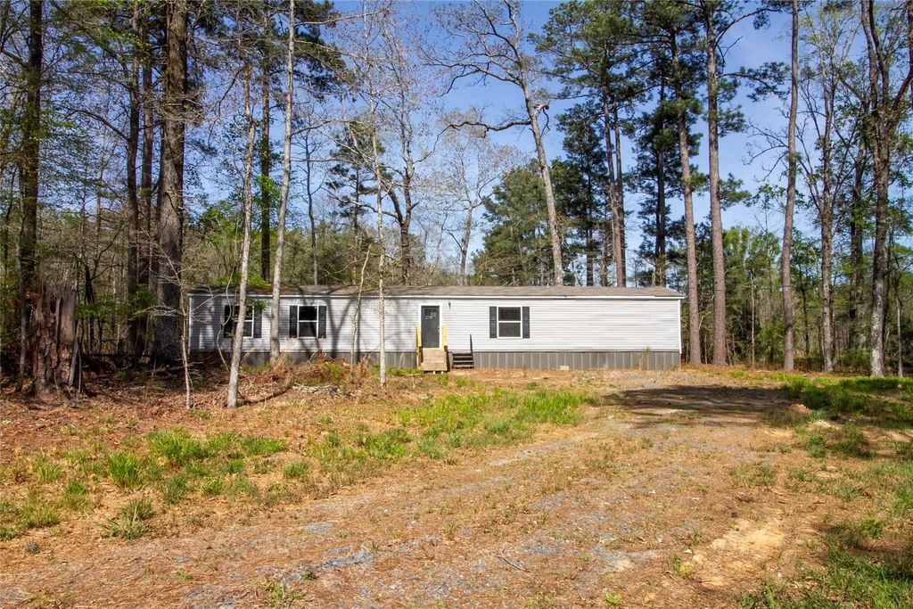 9690 Country Living Drive, Haughton