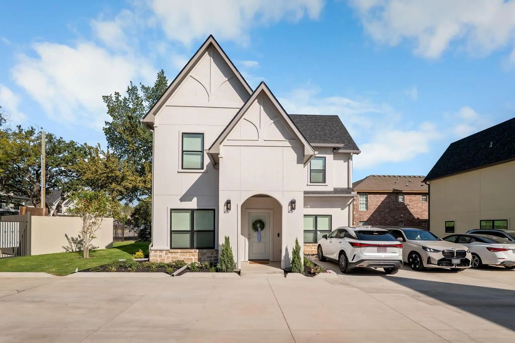 2700 S 2nd B, Waco