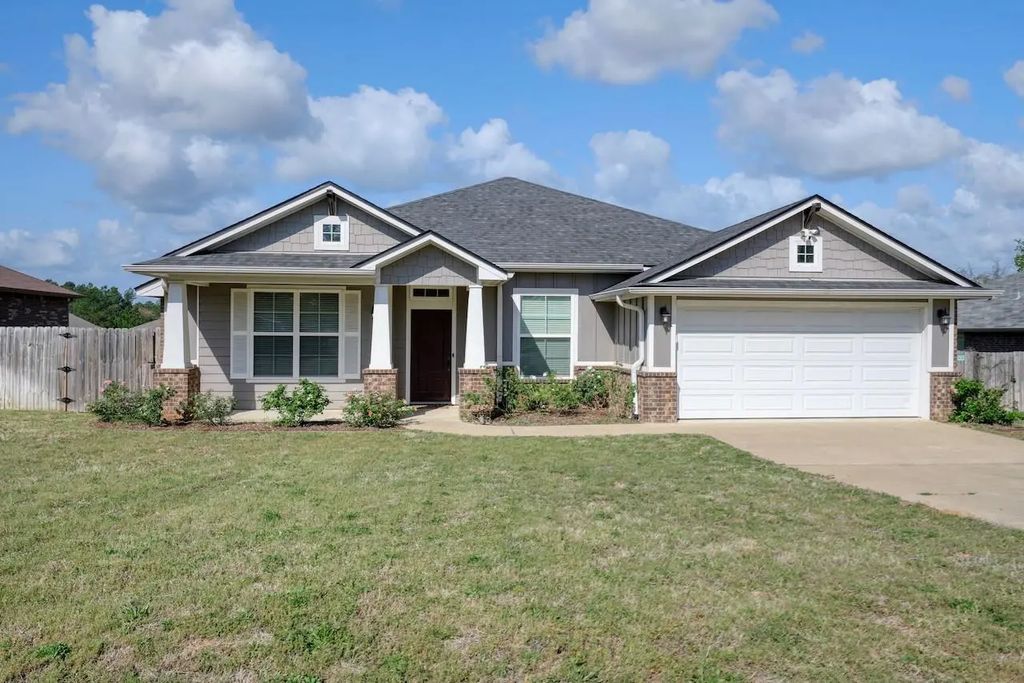500 Asher Lane, Lindale