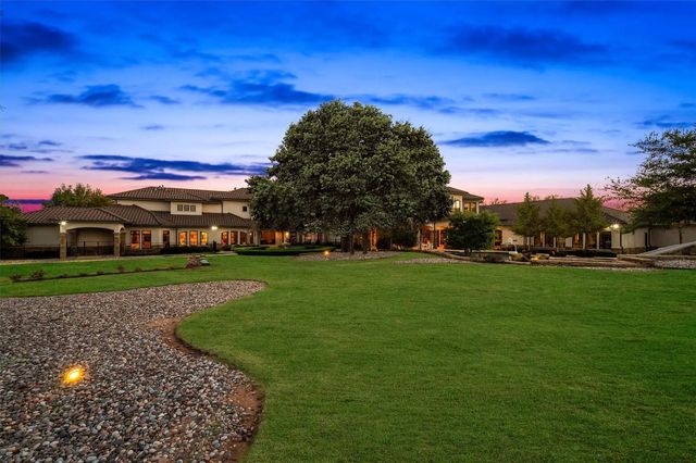 940 W Dove Road, Southlake
