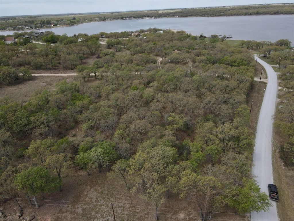 230 Cortez Drive, Nocona