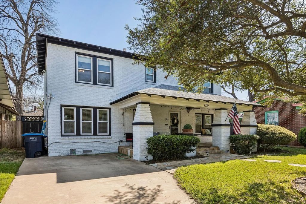 2235 Mistletoe Boulevard, Fort Worth