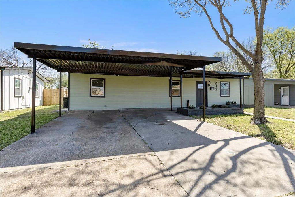 912 Wilkinson Drive, Mesquite