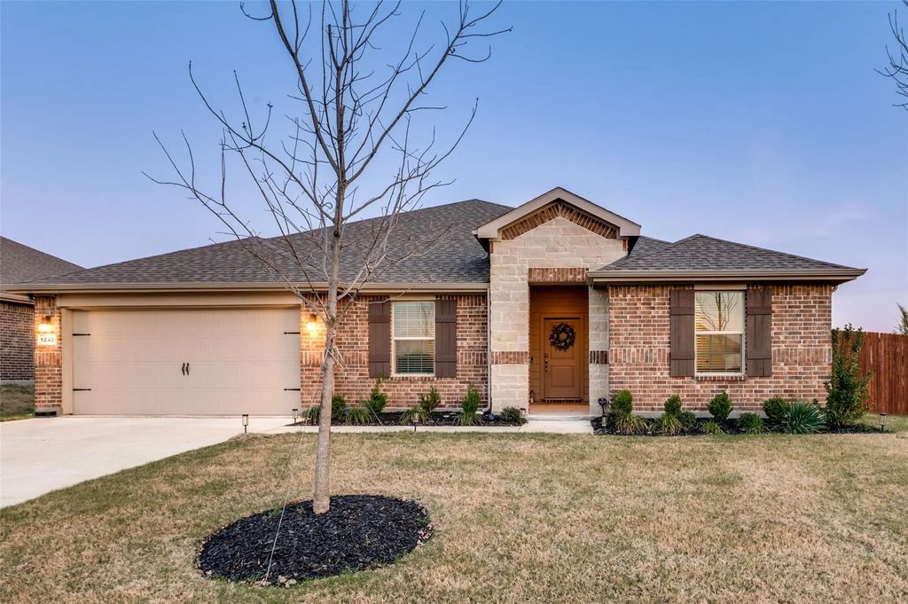 1242 Slate Avenue, Cedar Hill