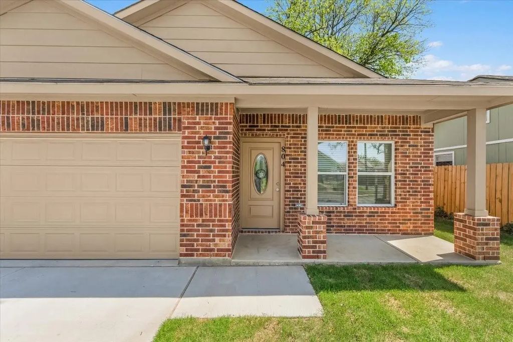 804 N Chandler Drive, Fort Worth