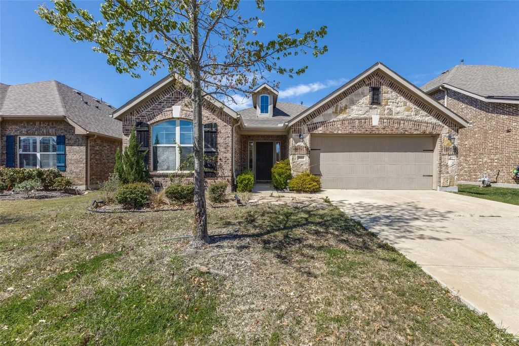 2022 Rosebury Lane, Forney