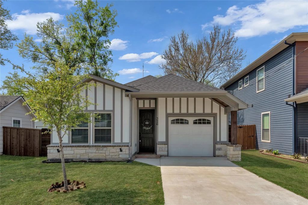 326 S Main Street, Cedar Hill