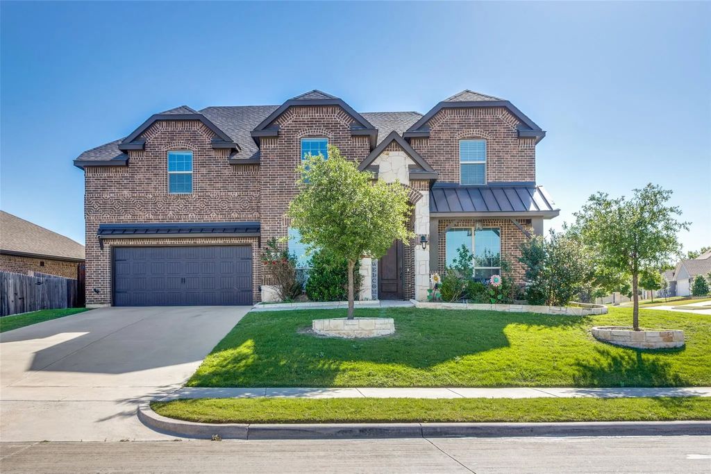 6829 Fire Dance Drive, Benbrook
