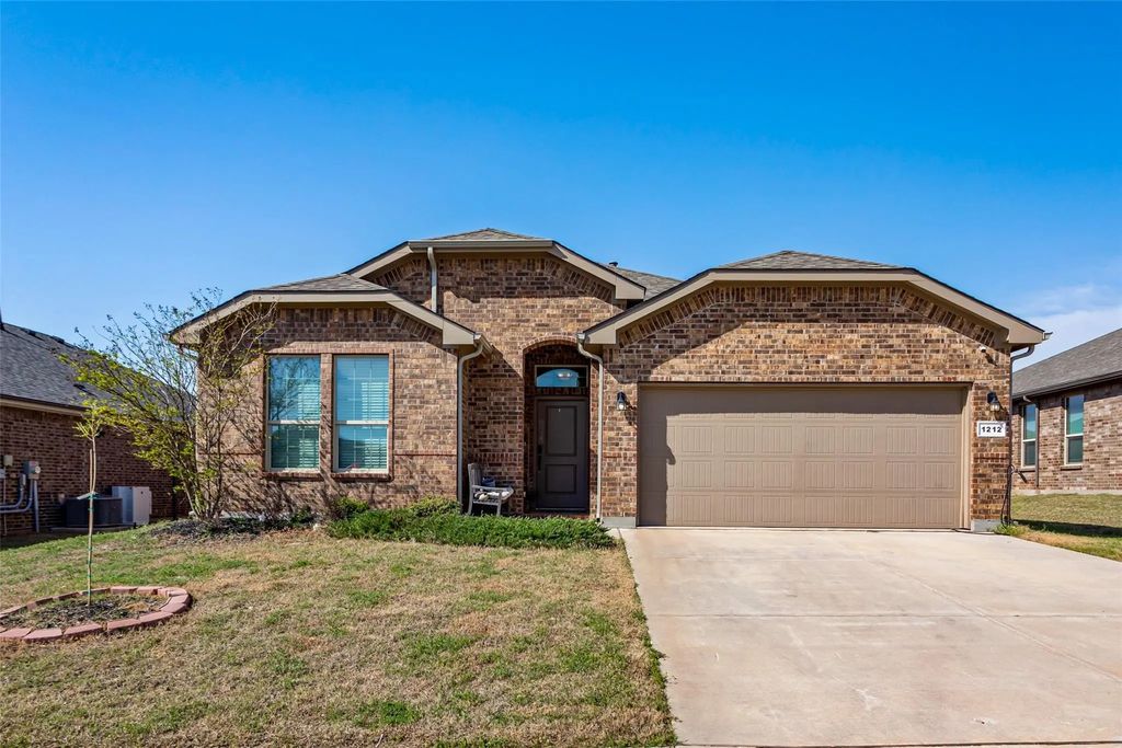 1212 Dublin Drive, Cleburne