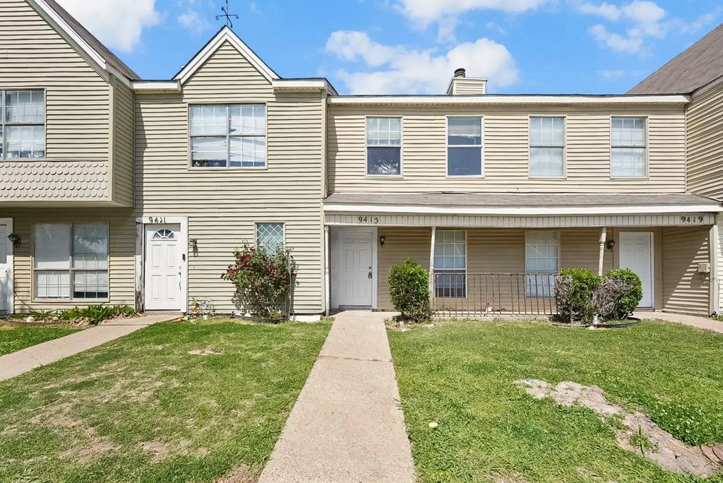 9415 Olde Towne Row, Dallas
