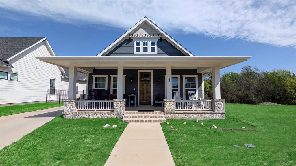 429 Skye Lane, Midlothian
