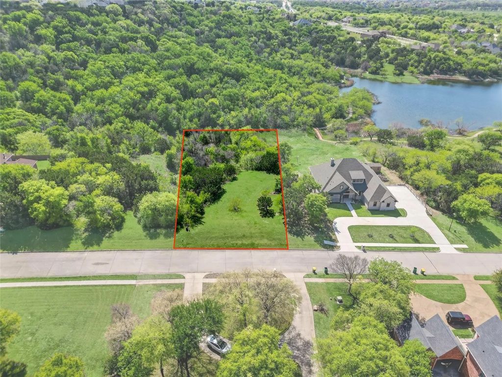 2732 Wood Lake Drive, Cedar Hill