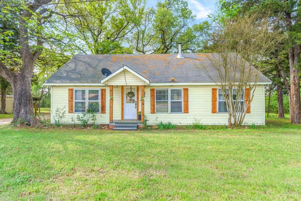 15853 Highway 80, Edgewood