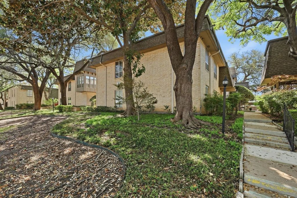 4320 Bellaire Drive S 240w, Fort Worth
