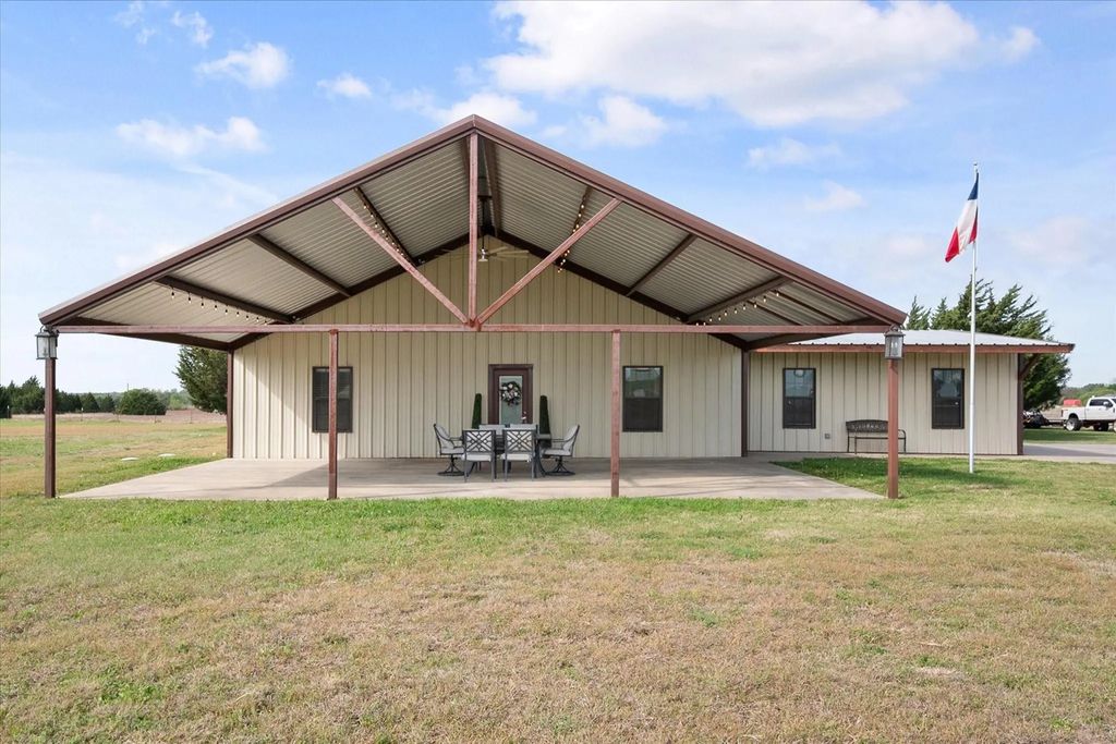 671 Robnett Road, Waxahachie
