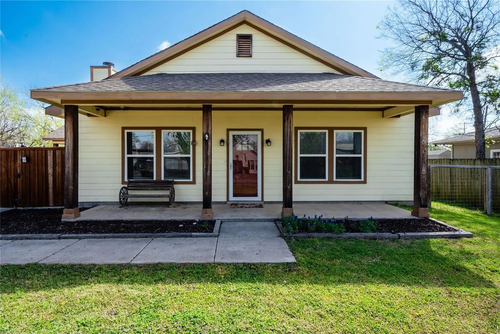 105 S 6th Street, Celeste