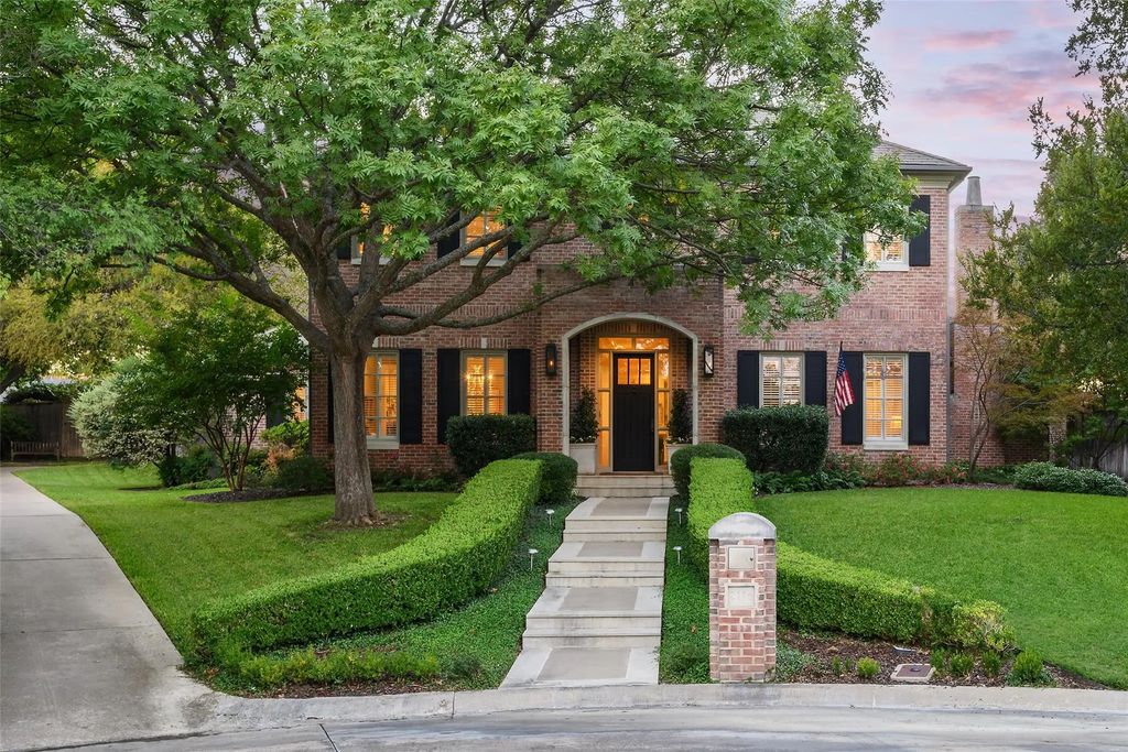 2116 Bradford Park Court, Fort Worth