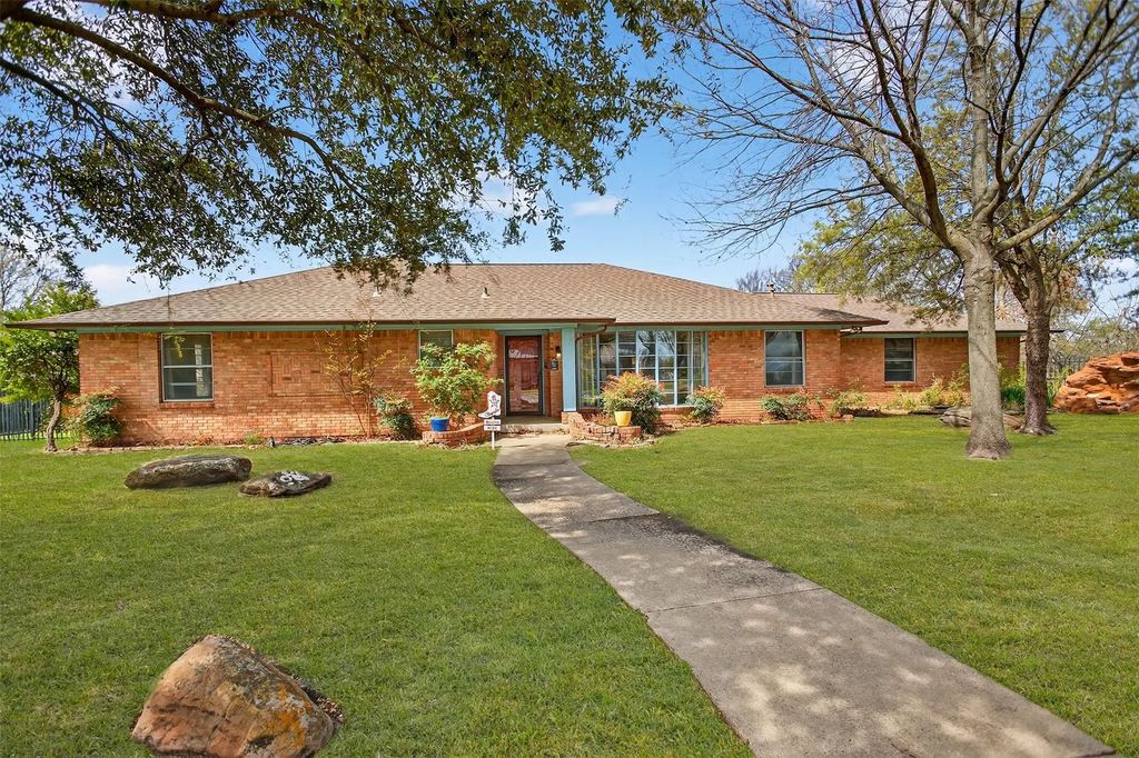 902 S Alamo Road, Rockwall