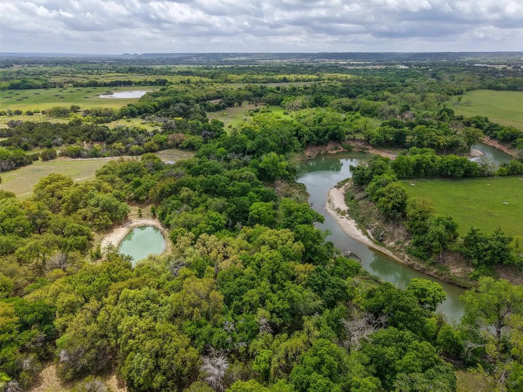 377 County Road 2530, Meridian