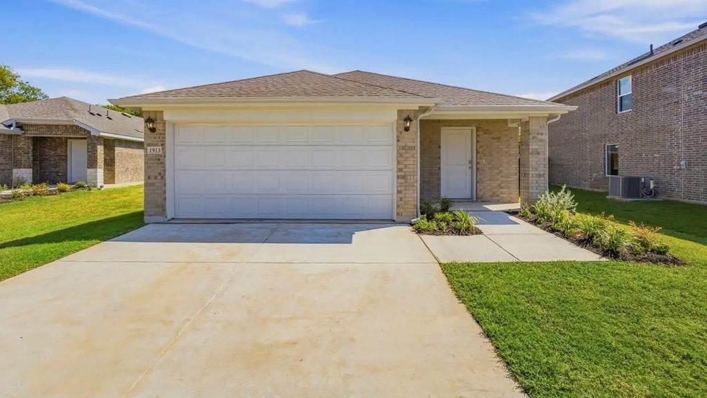 1913 Glory Drive, Bonham
