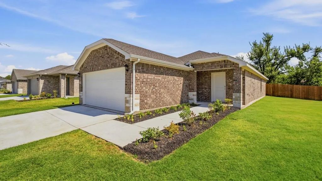 1903 Glory Drive, Bonham