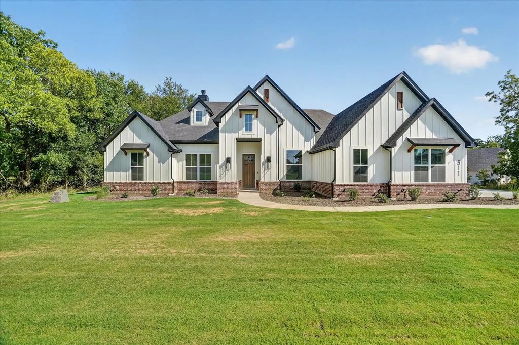 511 Pernell Court, Weatherford