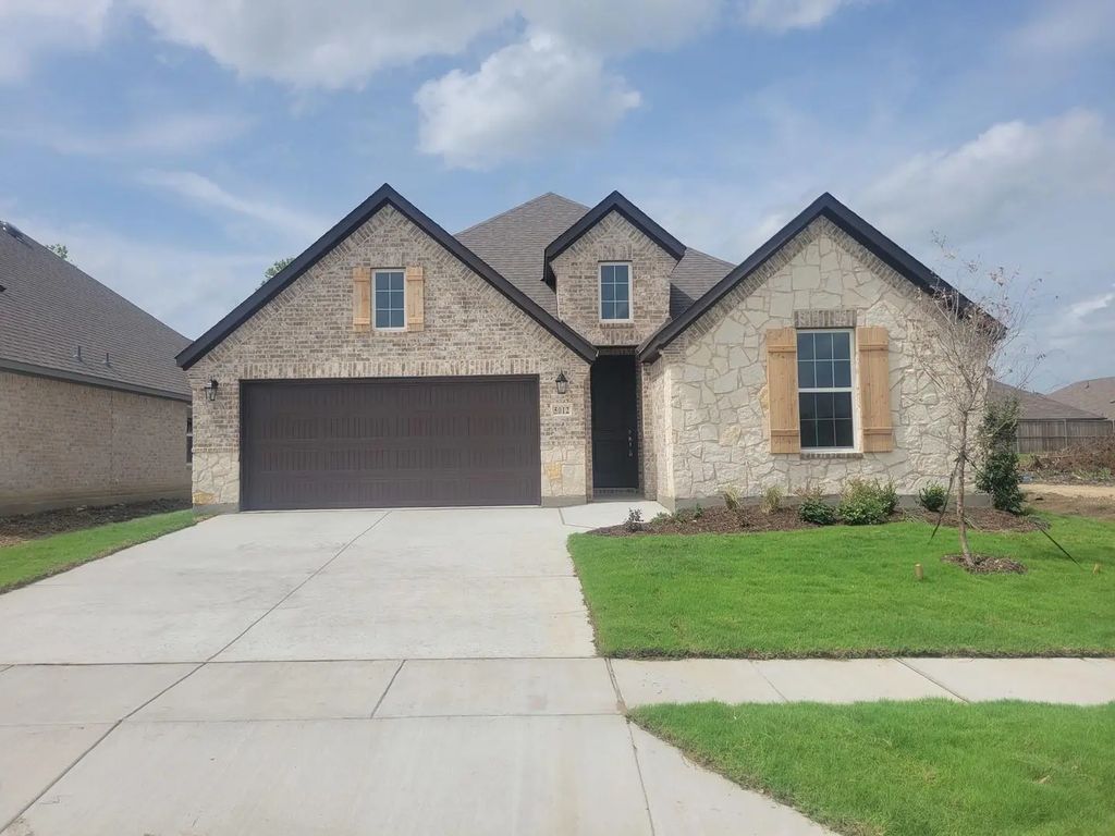 5012 Picasso Road, Royse City
