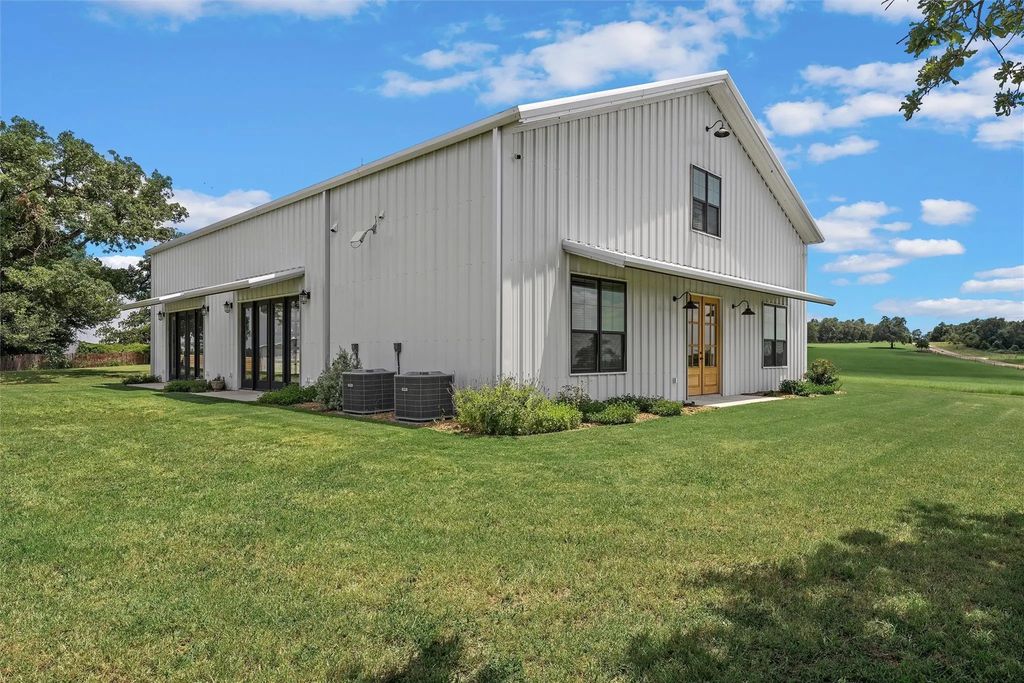 1006 County Road 280, Cameron