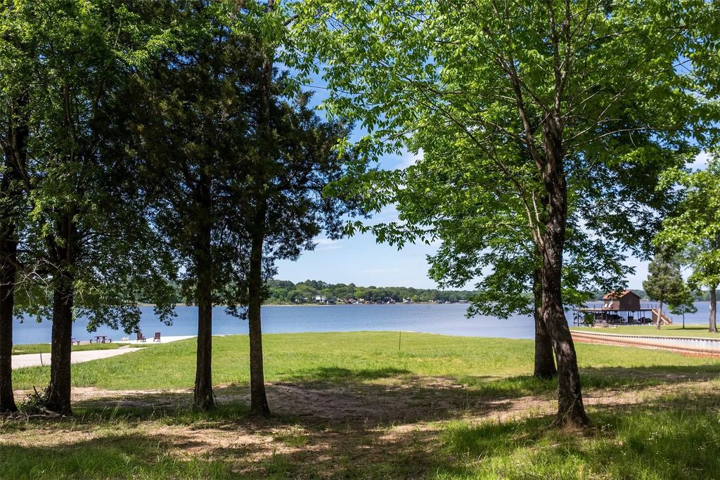 13801 Rock Springs, Malakoff