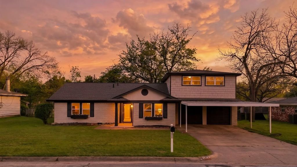 1213 Walker Drive, Hurst