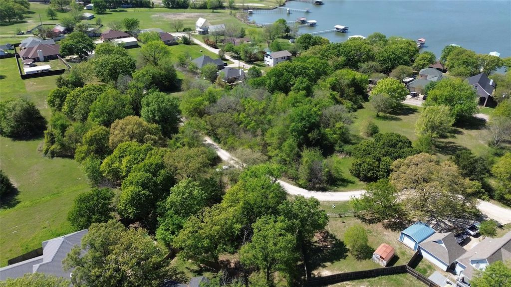 717 Hillside Drive, West Tawakoni