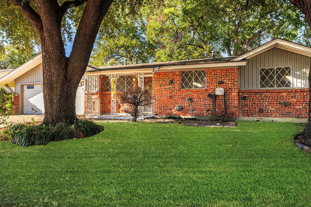 4557 Dee Lane, Haltom City