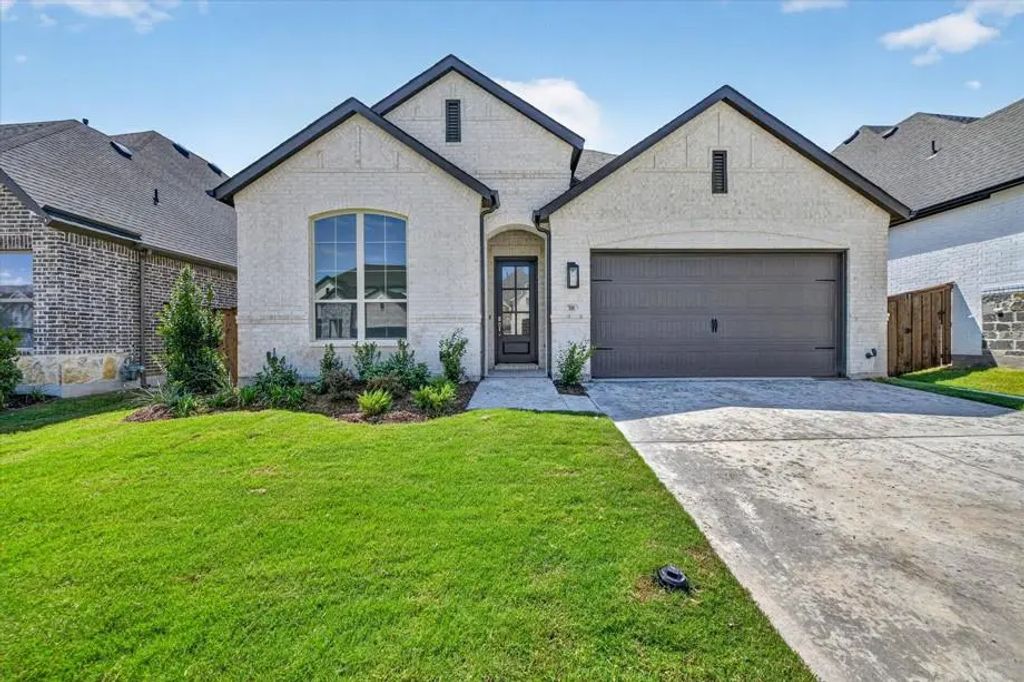 7808 Pondview Lane, Fort Worth