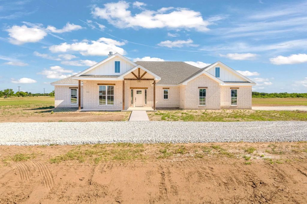 5133 Private Road 3523, Hawley