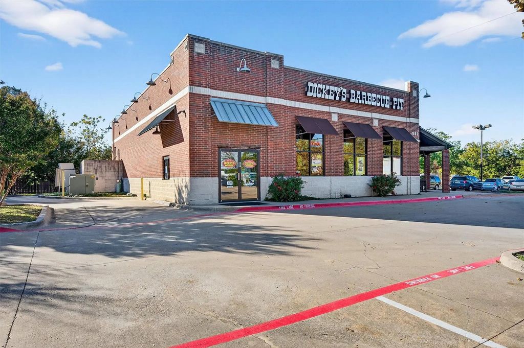 801 S Denton Tap Road, Coppell