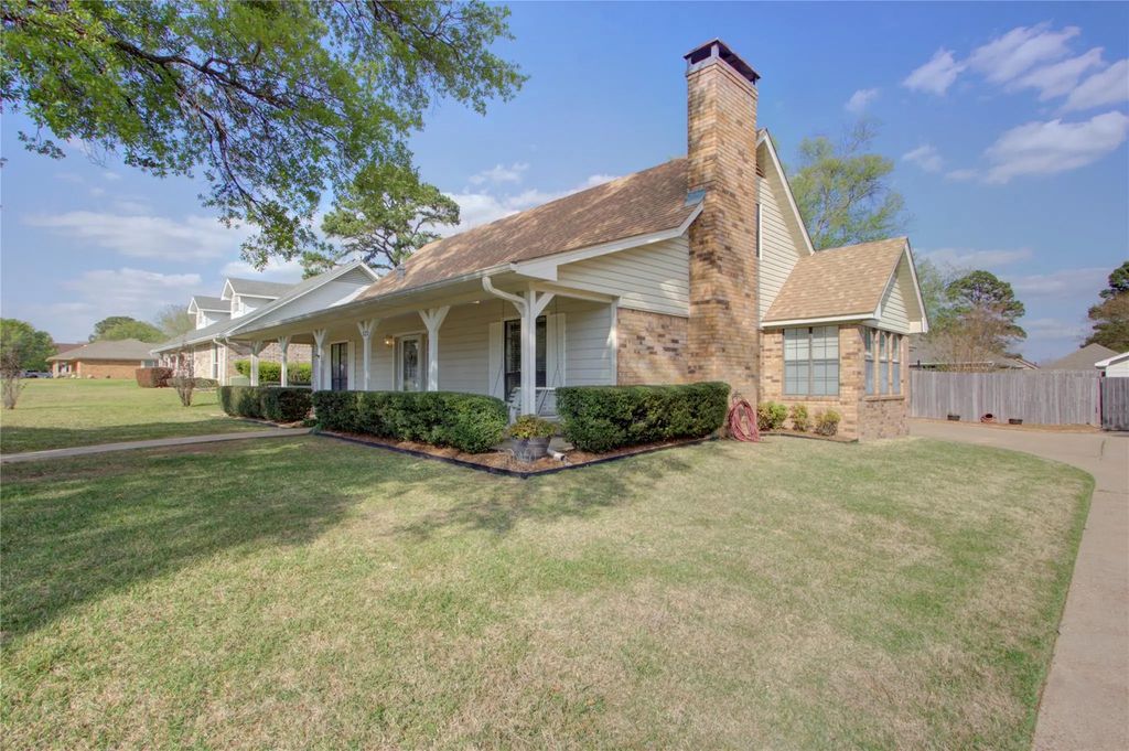 325 Loma Linda, Wake Village