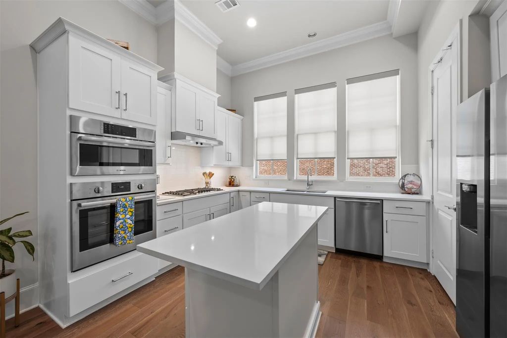 4643 Warwood Lane, Dallas