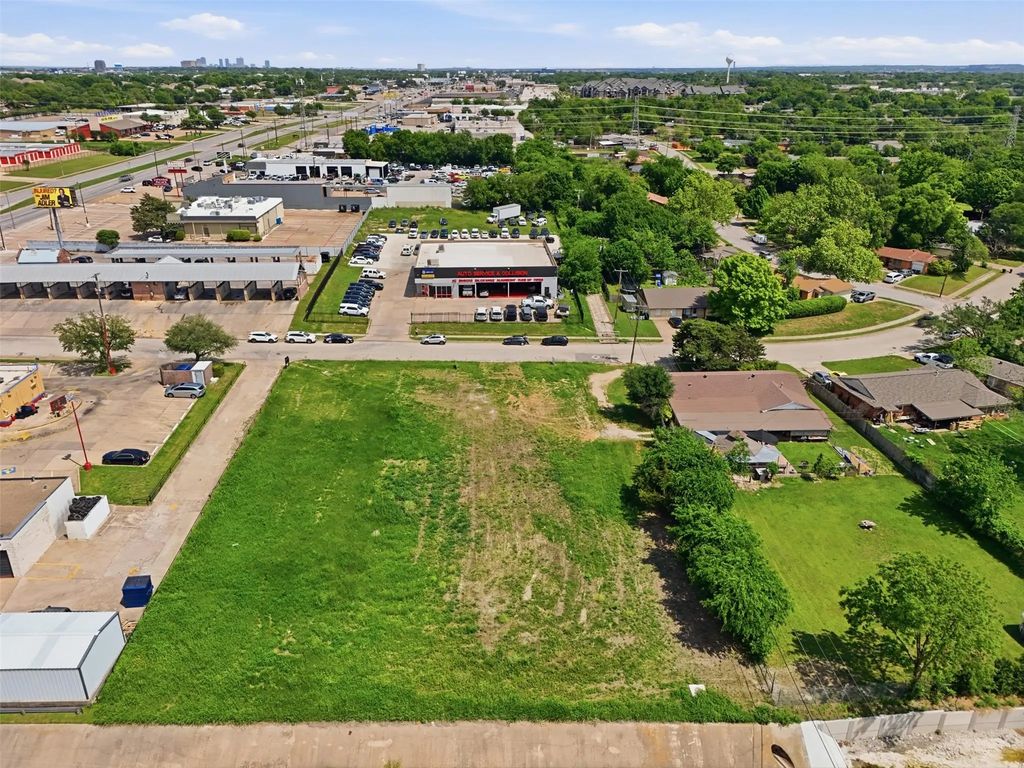 8507 Camp Bowie West Boulevard, Fort Worth