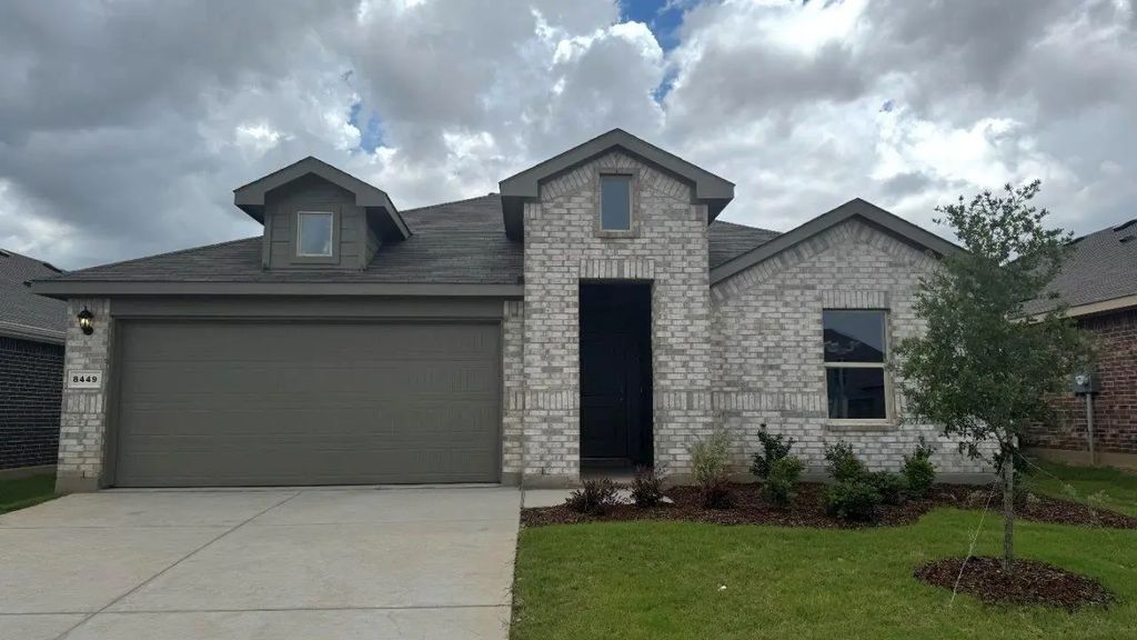 8449 Beltmill Parkway, Fort Worth