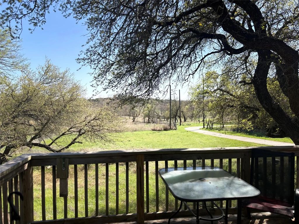 210 Private Road 3221, Kempner