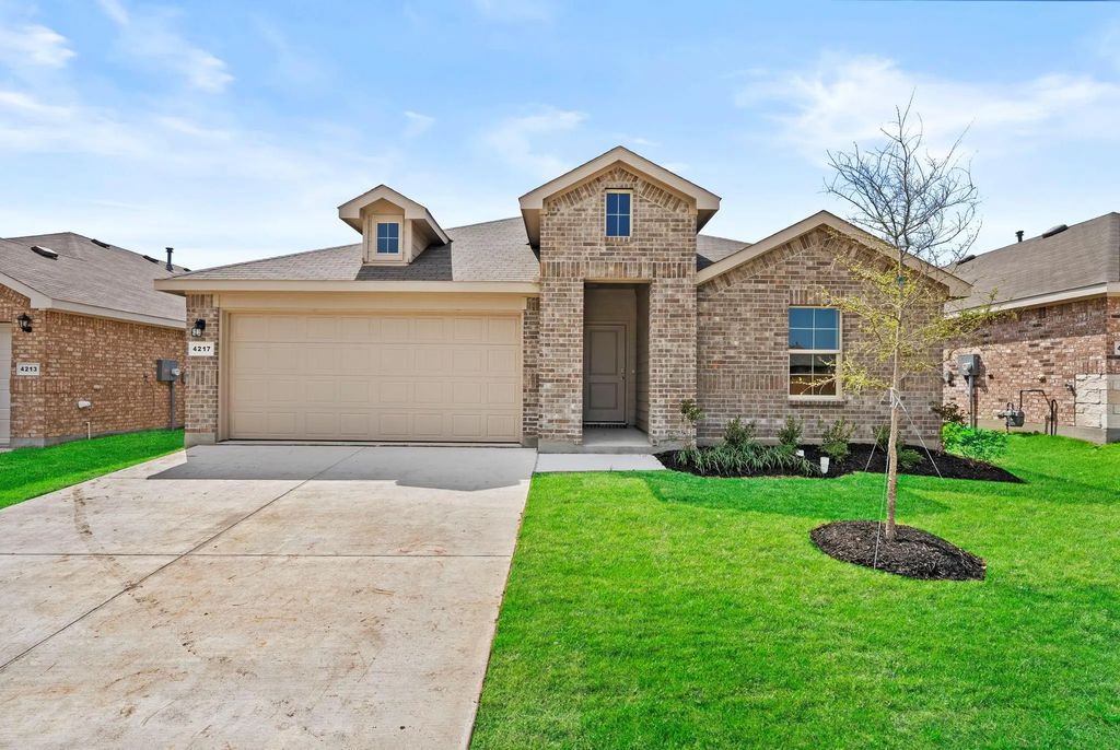 4217 Trickling Creek Lane, Fort Worth