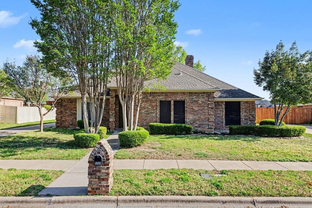 505 Springhill Drive, Hurst