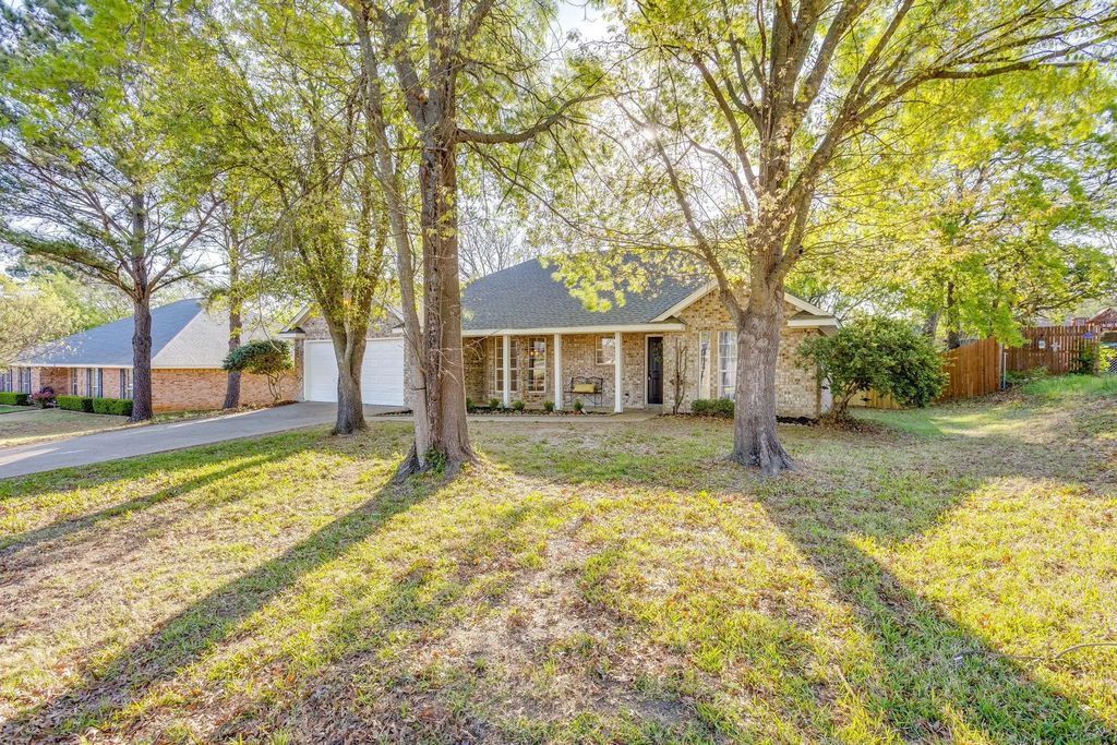 615 Rosewood Place, Joshua