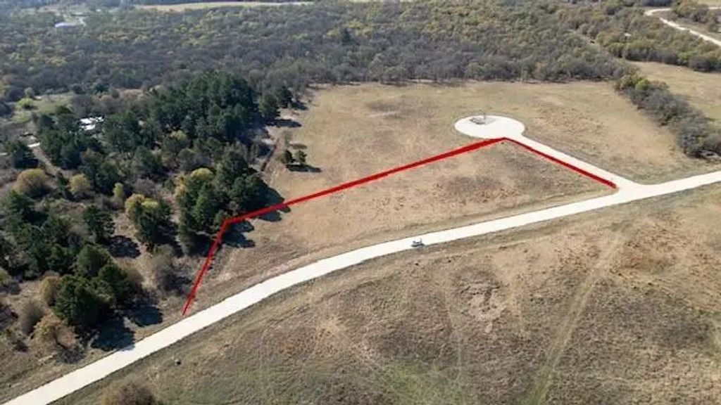 6001 Conifer Court, Poolville