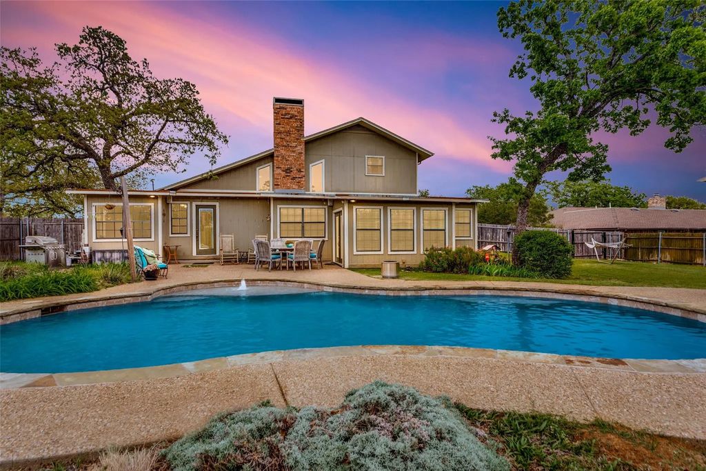 9714 Windsor Circle, Fort Worth